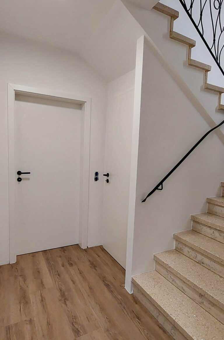 Flur/Kellereingang nachher