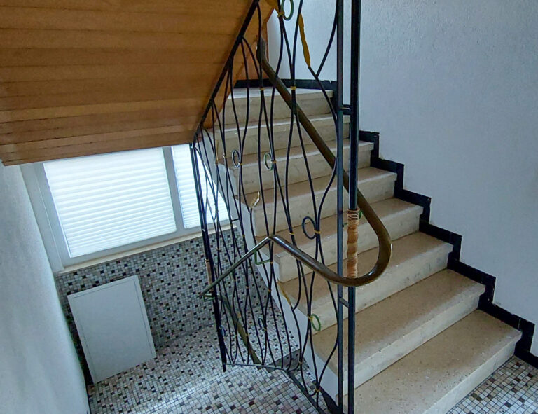 Flur/Kellereingang vorher